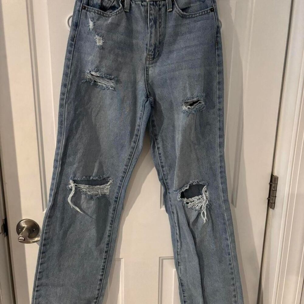 High‎ Waisted Arizona Distressed Jeans